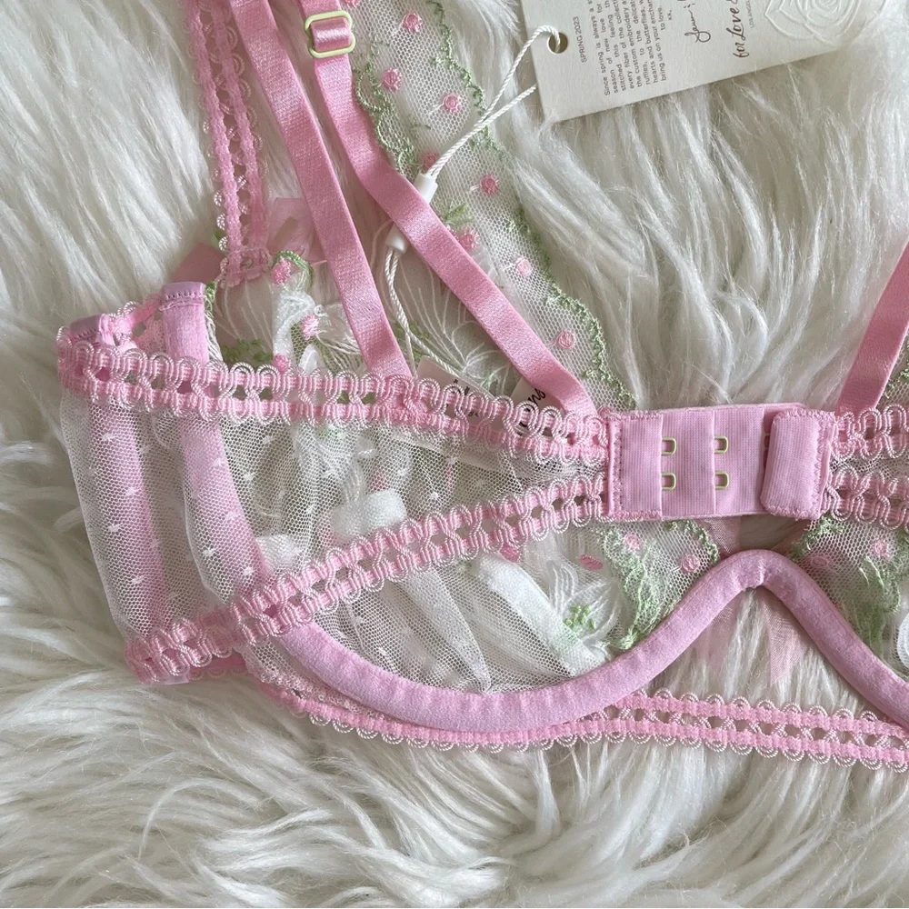 Victoria’s Secret For Love & Lemons Waterlilies Underwire Bra Small NWT